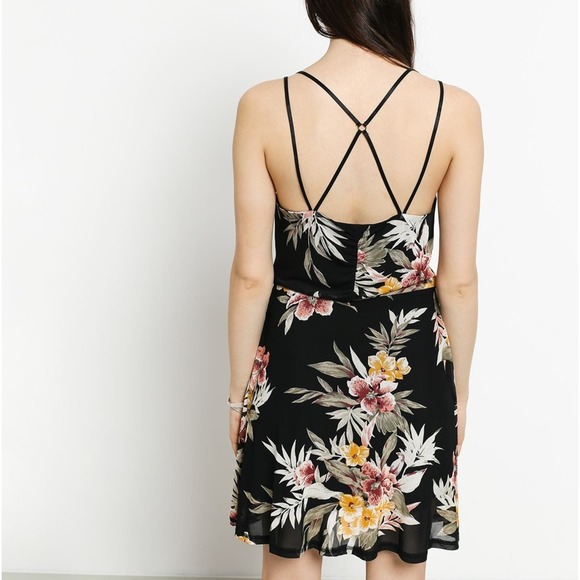 NWT Volcom Slushy Hour dress Size 6 - Picture 6 of 10